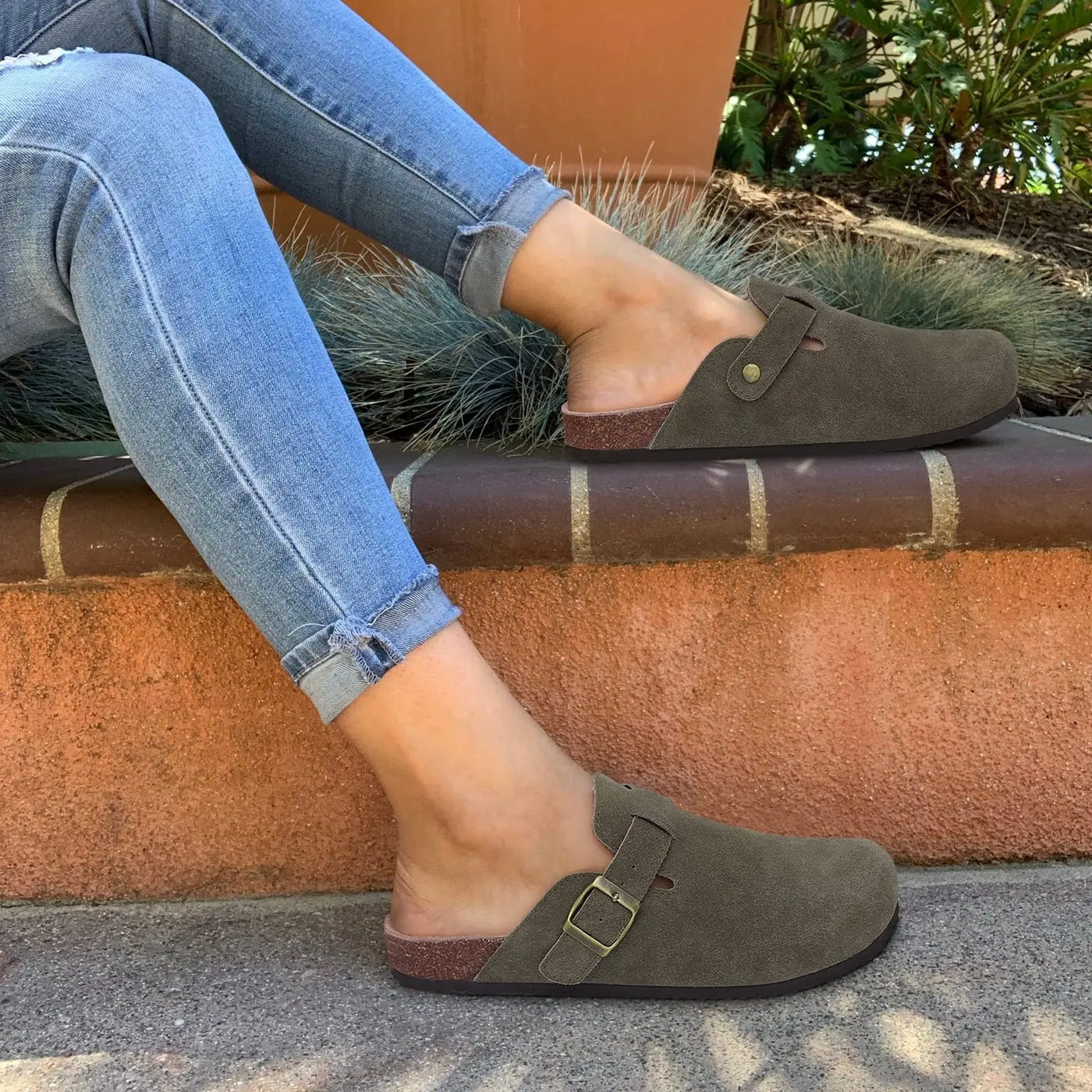 JÁVEA™ | ZUECOS DE CUERO SUAVE